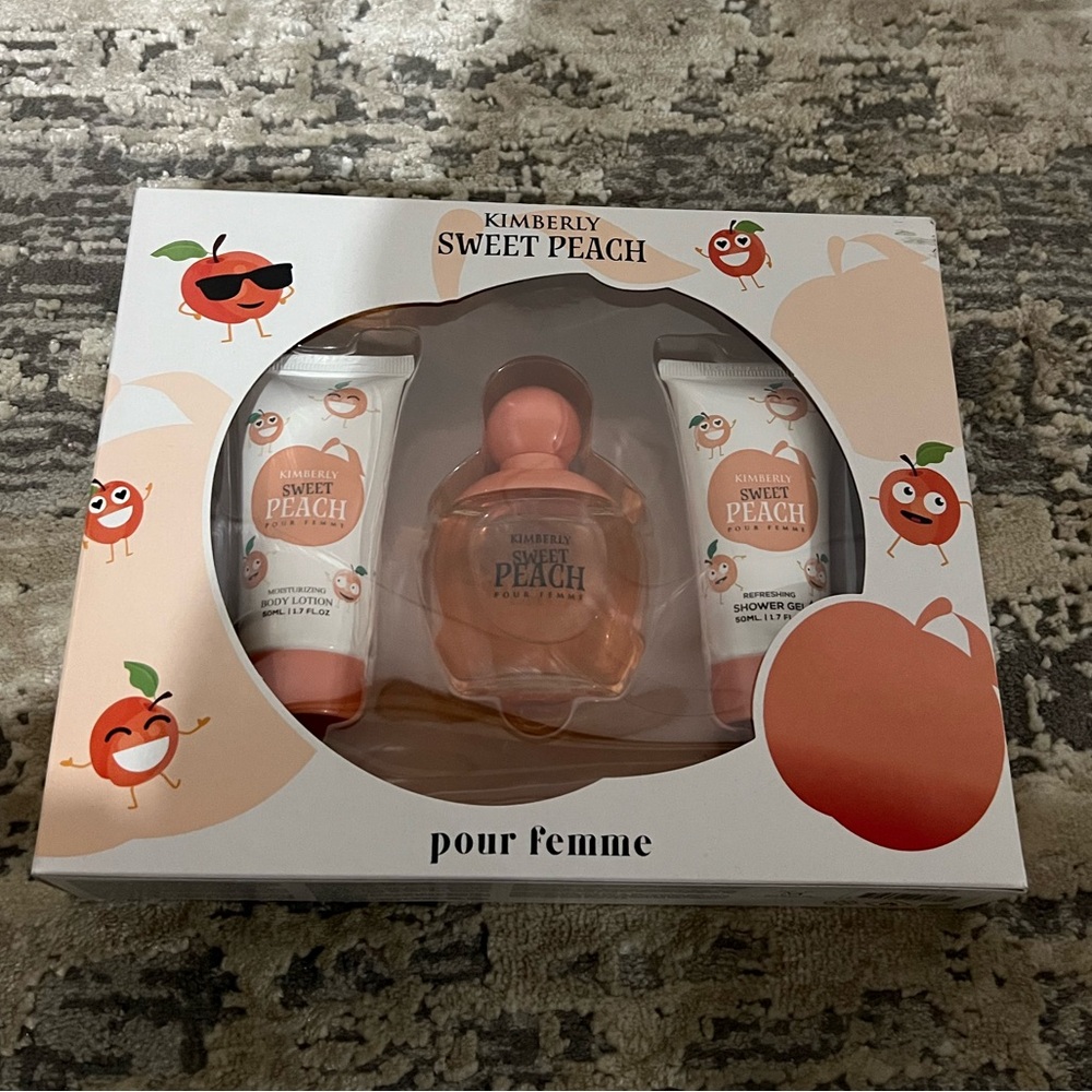 NEW Kimberly Sweet Peach Beauty Set
